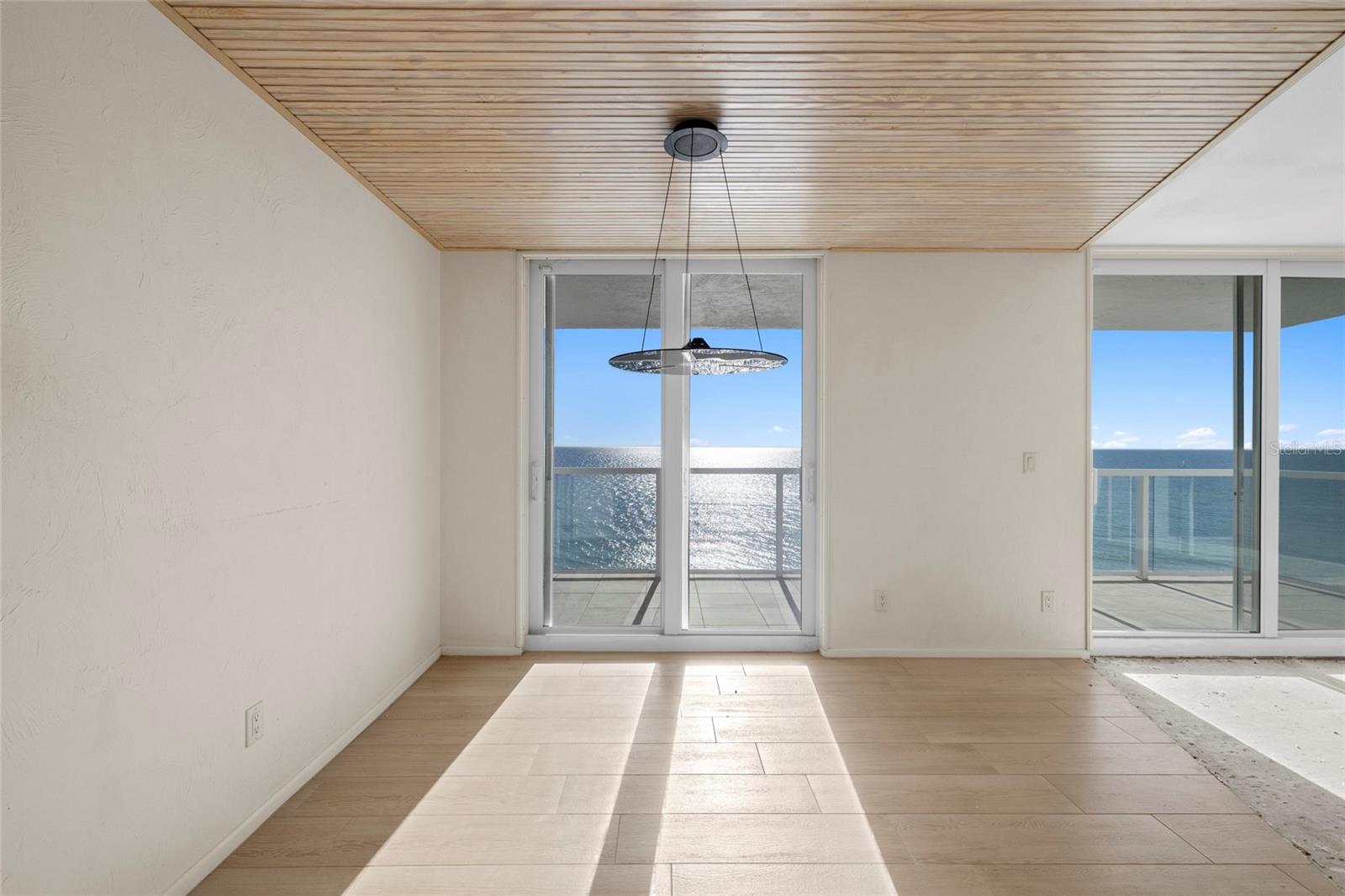 Image 17 of 58 For 2425 Gulf Of Mexico Drive 7d