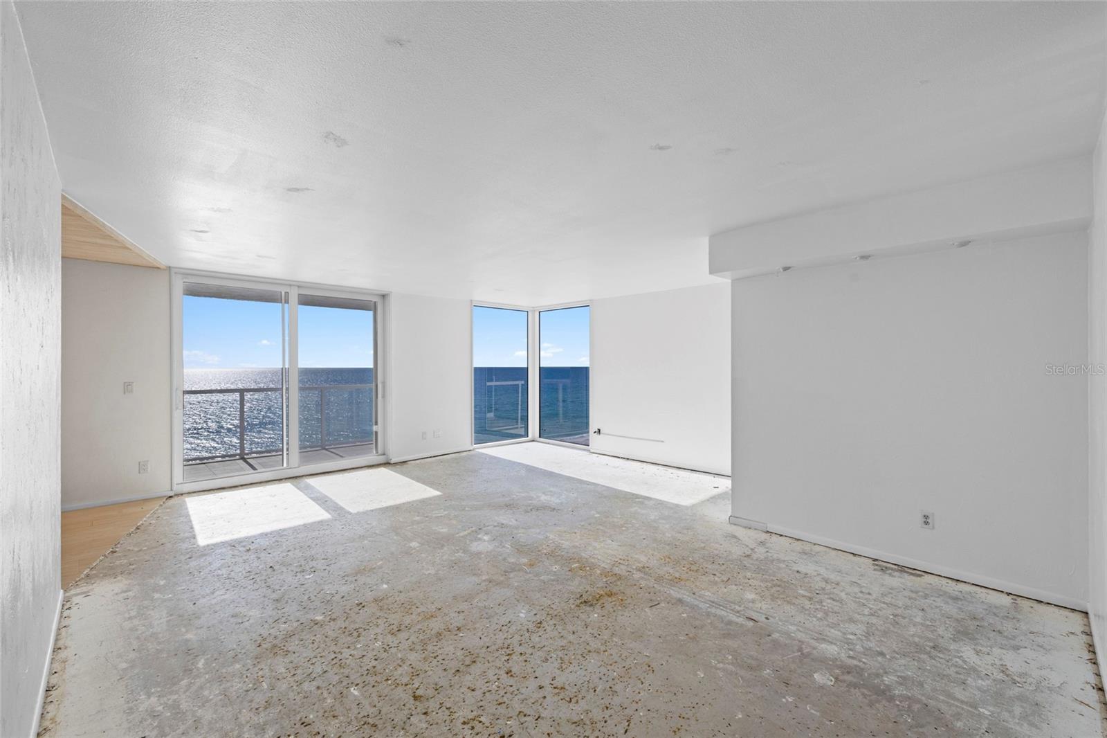 Image 6 of 58 For 2425 Gulf Of Mexico Drive 7d
