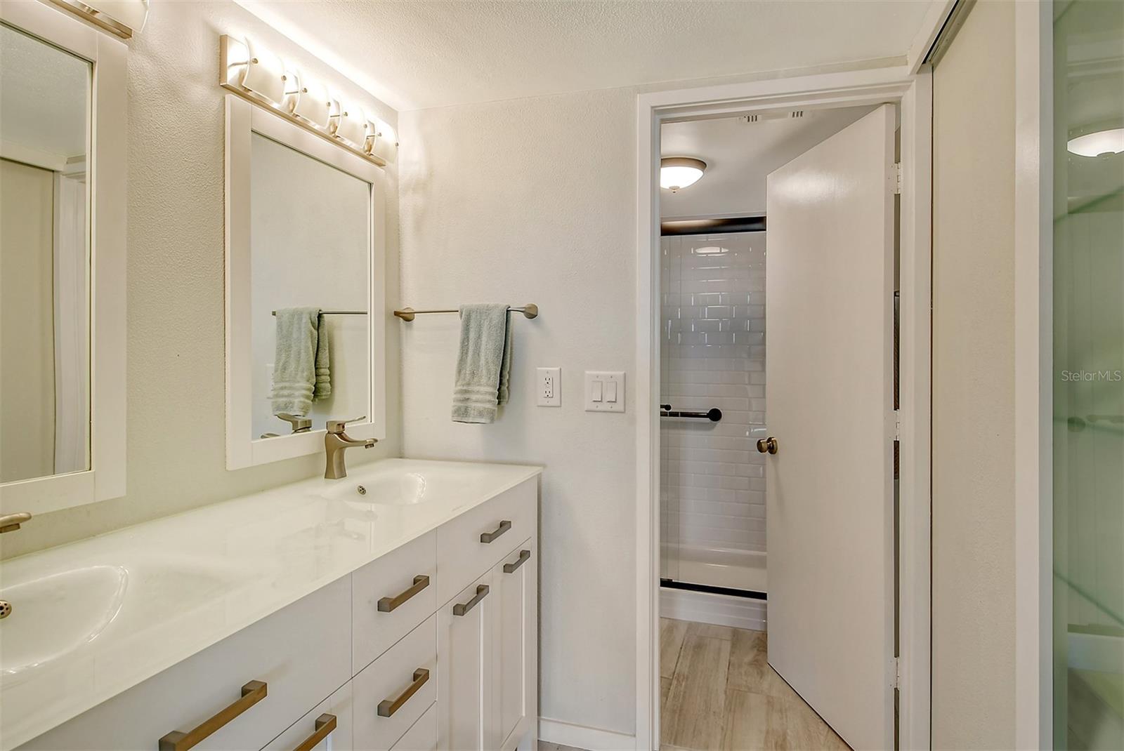 Image 20 of 57 For 1601 Bayhouse Point Drive Ba204