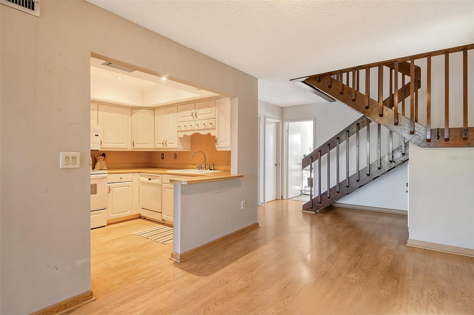 Image 8 of 57 For 1601 Bayhouse Point Drive Ba204