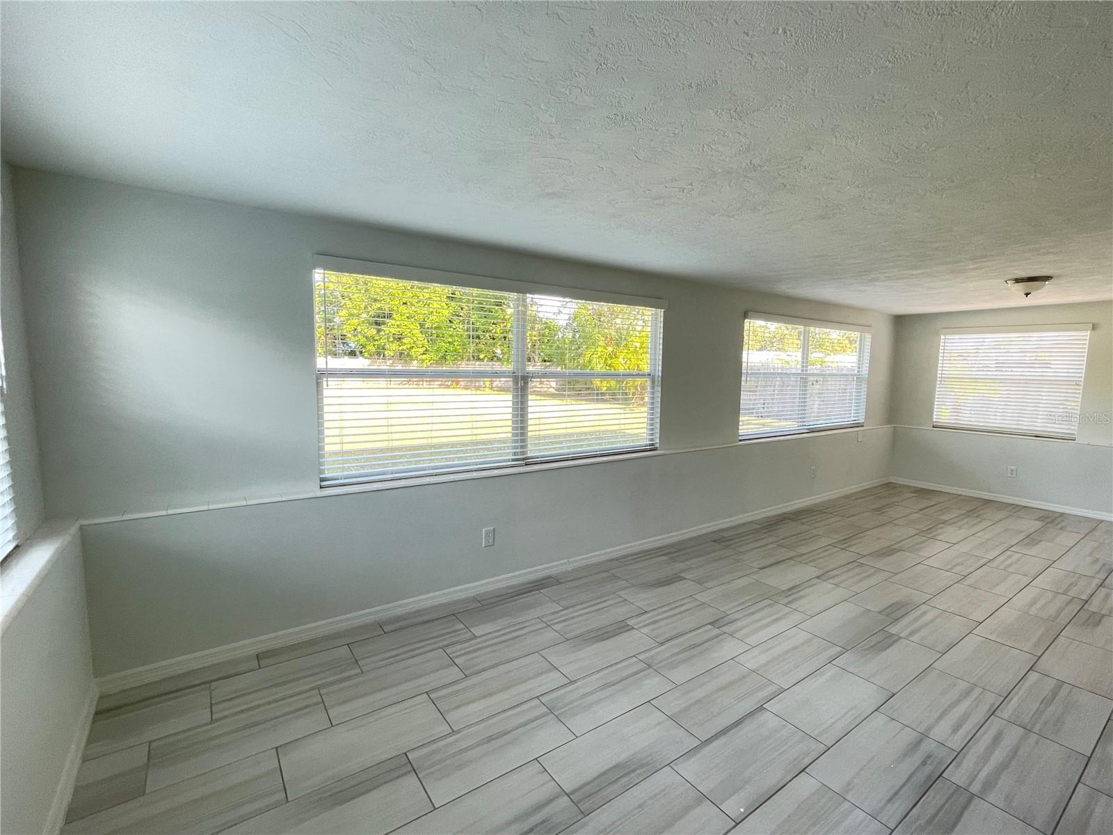 Image 11 of 29 For 6405 White Sands Terrace