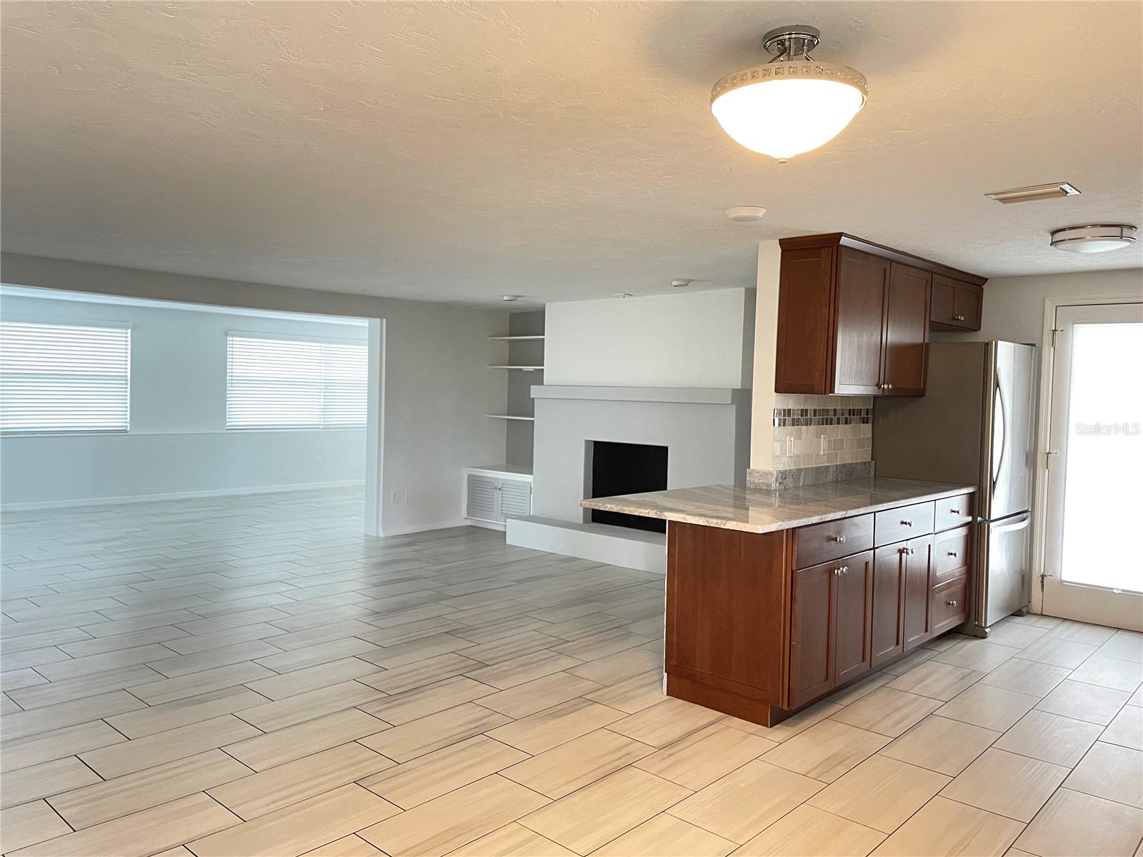 Image 7 of 29 For 6405 White Sands Terrace