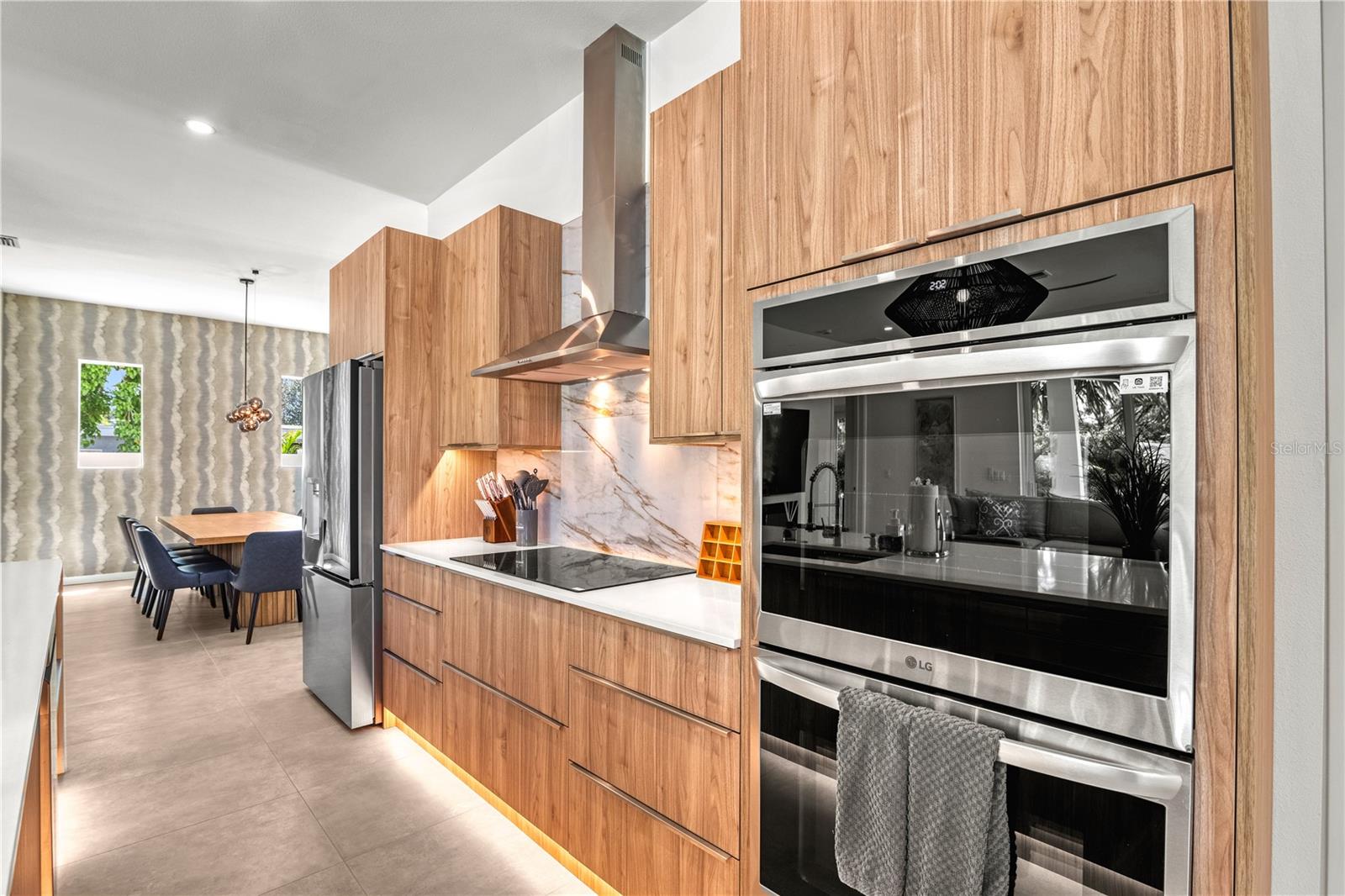 Image 10 of 57 For 2163 Waldemere Street