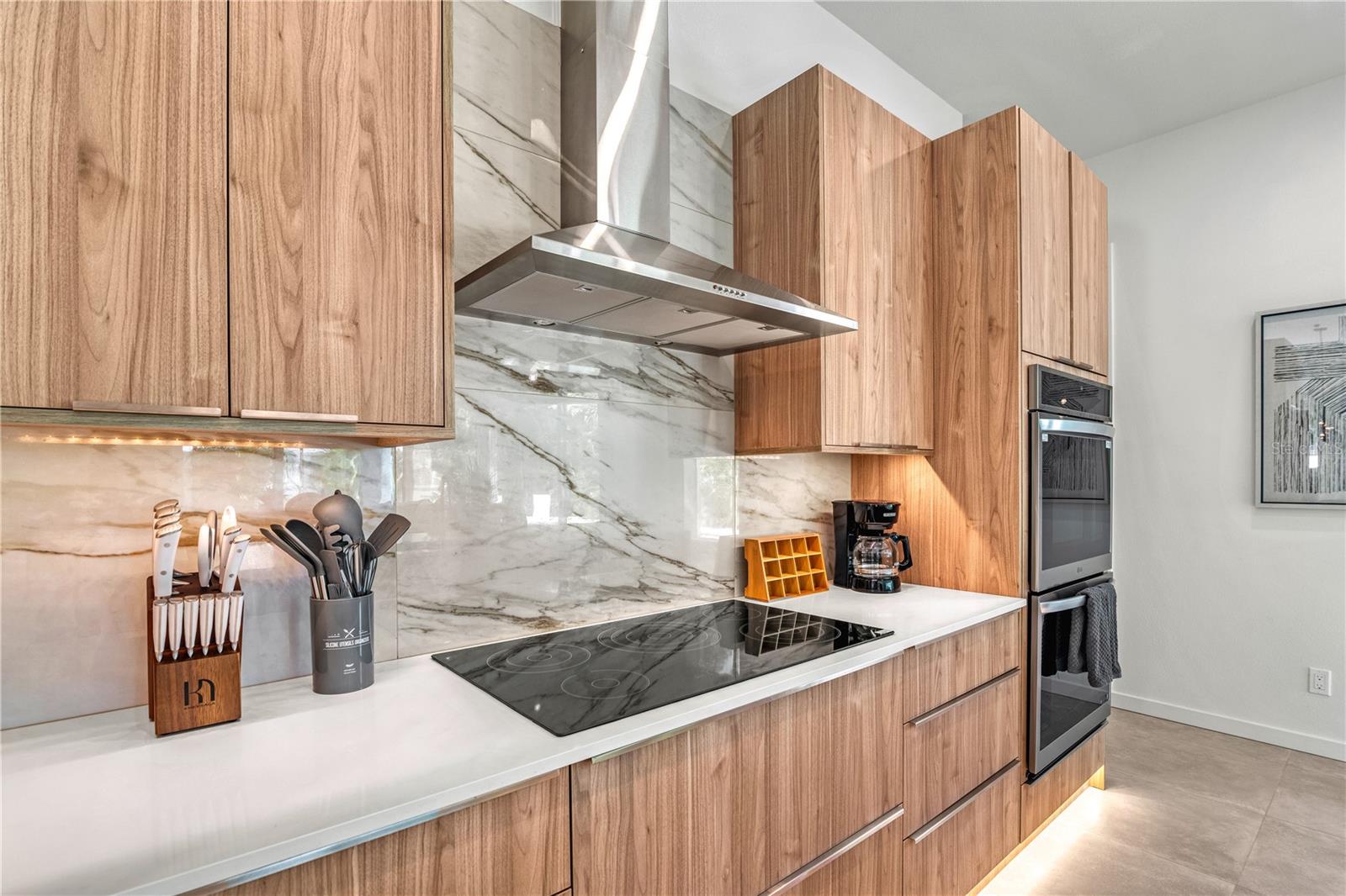 Image 11 of 57 For 2163 Waldemere Street