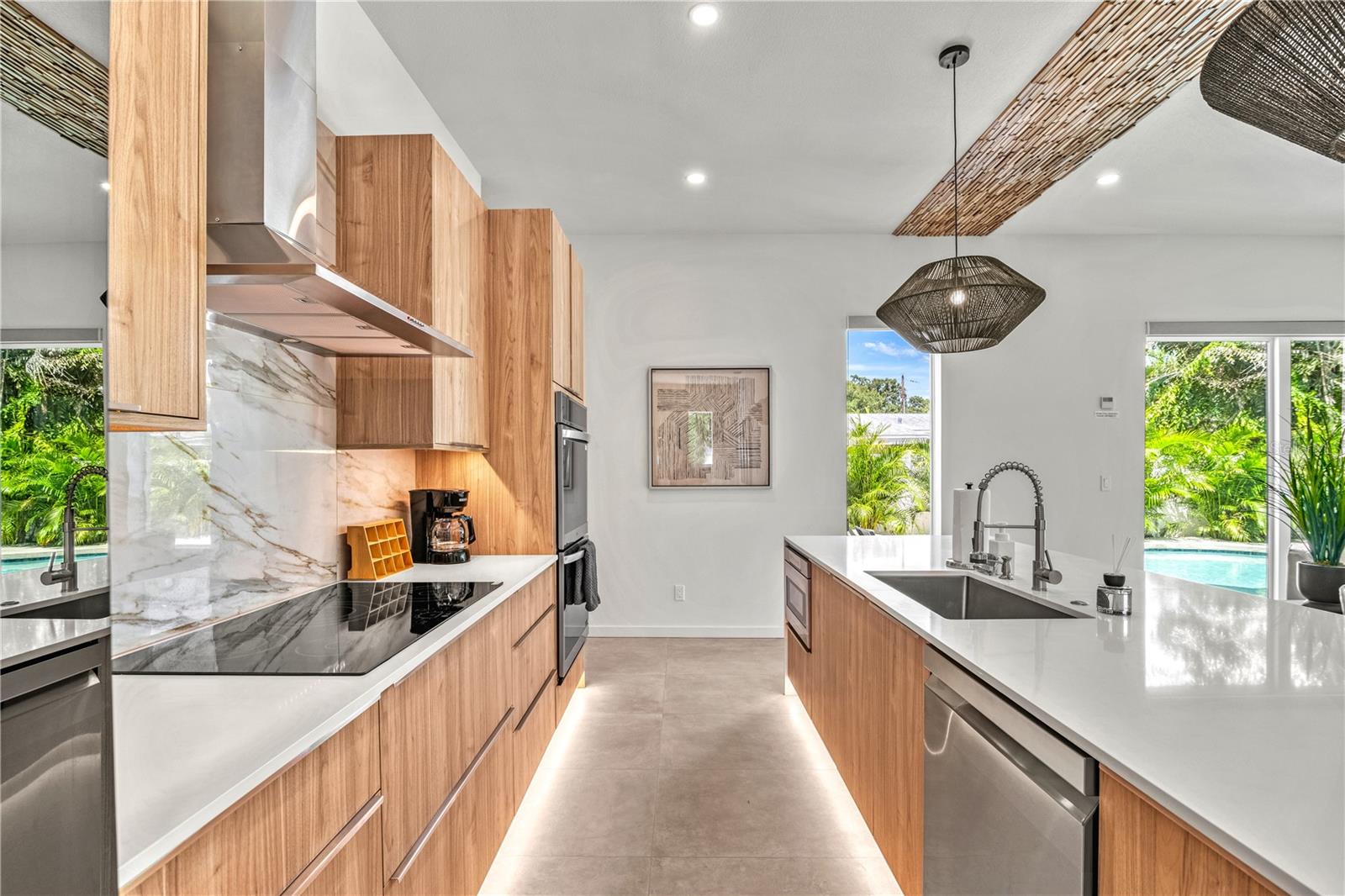 Image 12 of 57 For 2163 Waldemere Street