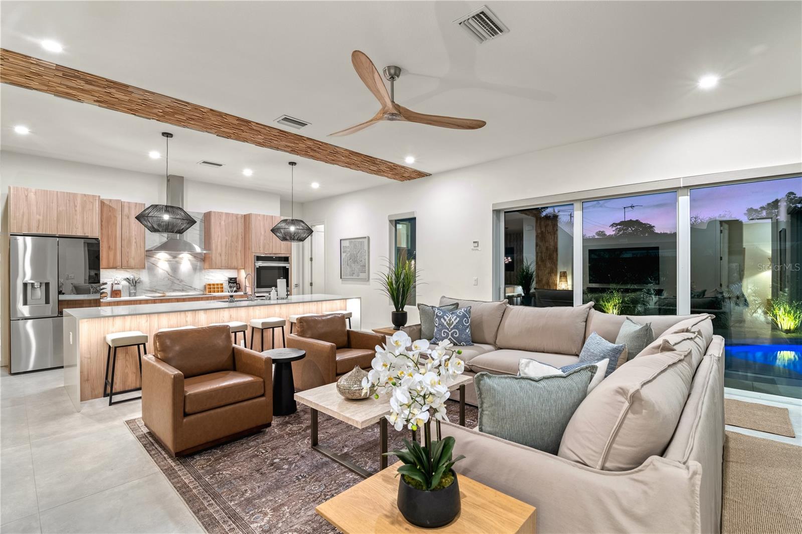 Image 14 of 57 For 2163 Waldemere Street