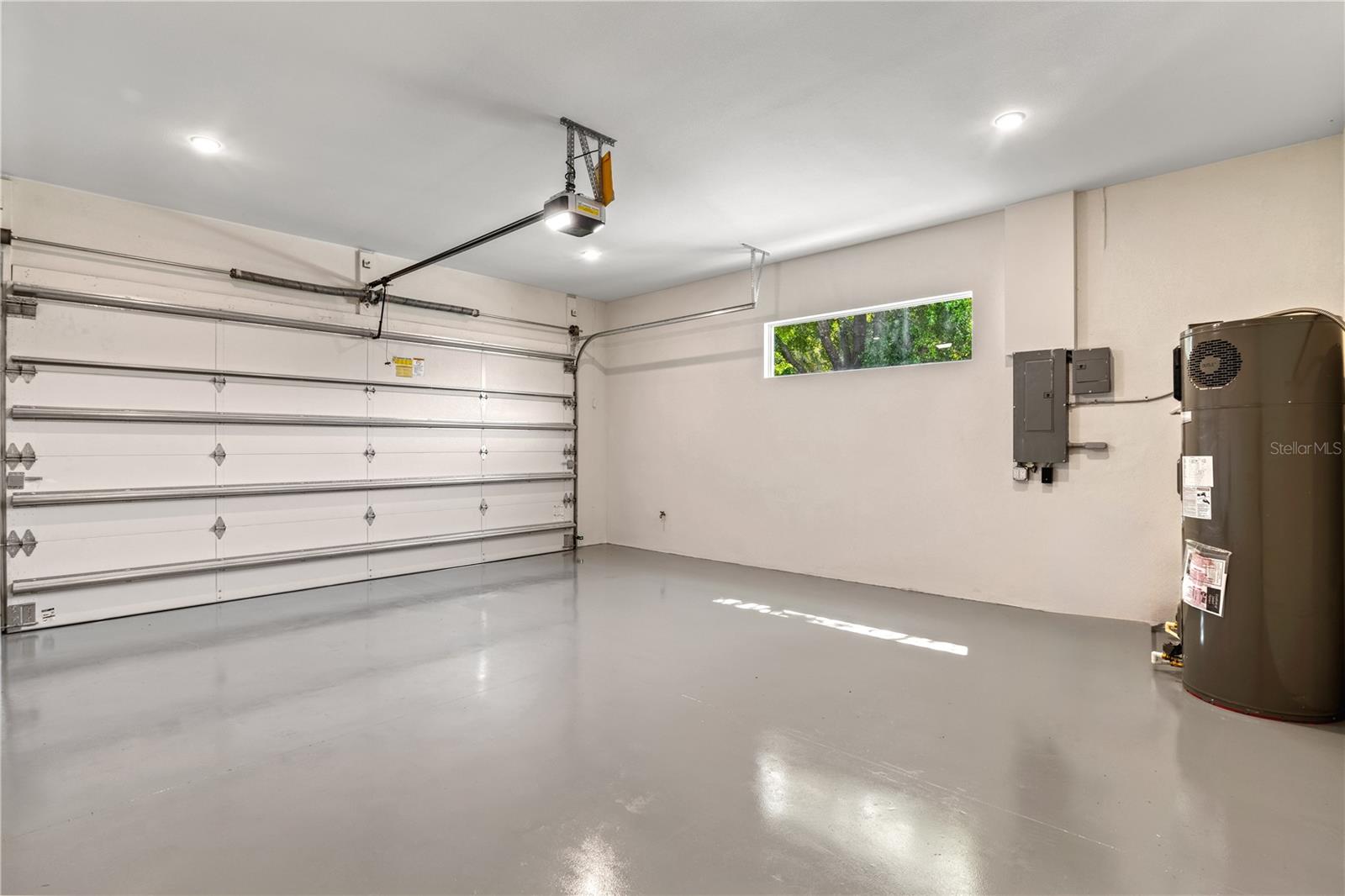 Image 22 of 57 For 2163 Waldemere Street