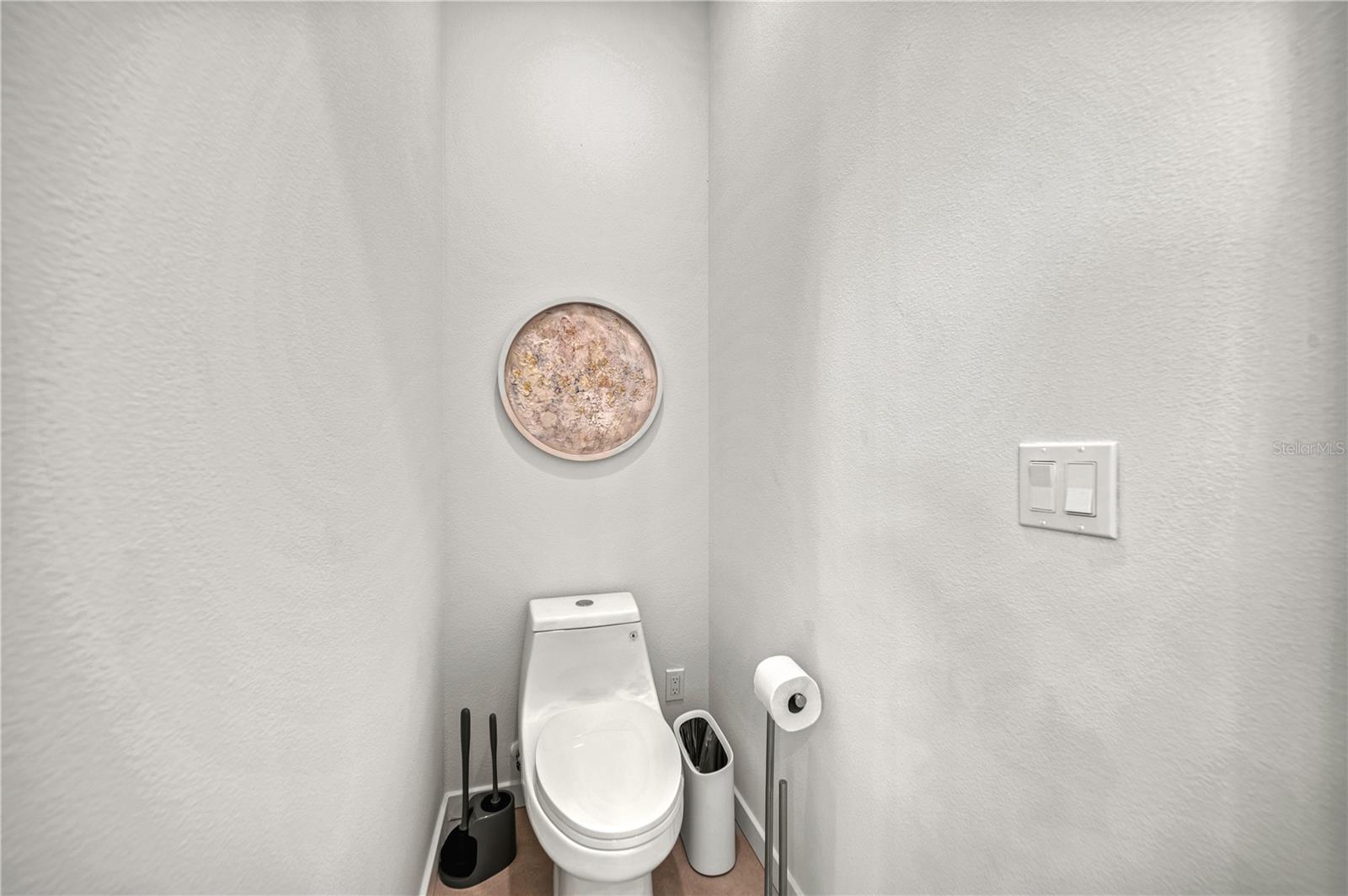 Image 28 of 57 For 2163 Waldemere Street