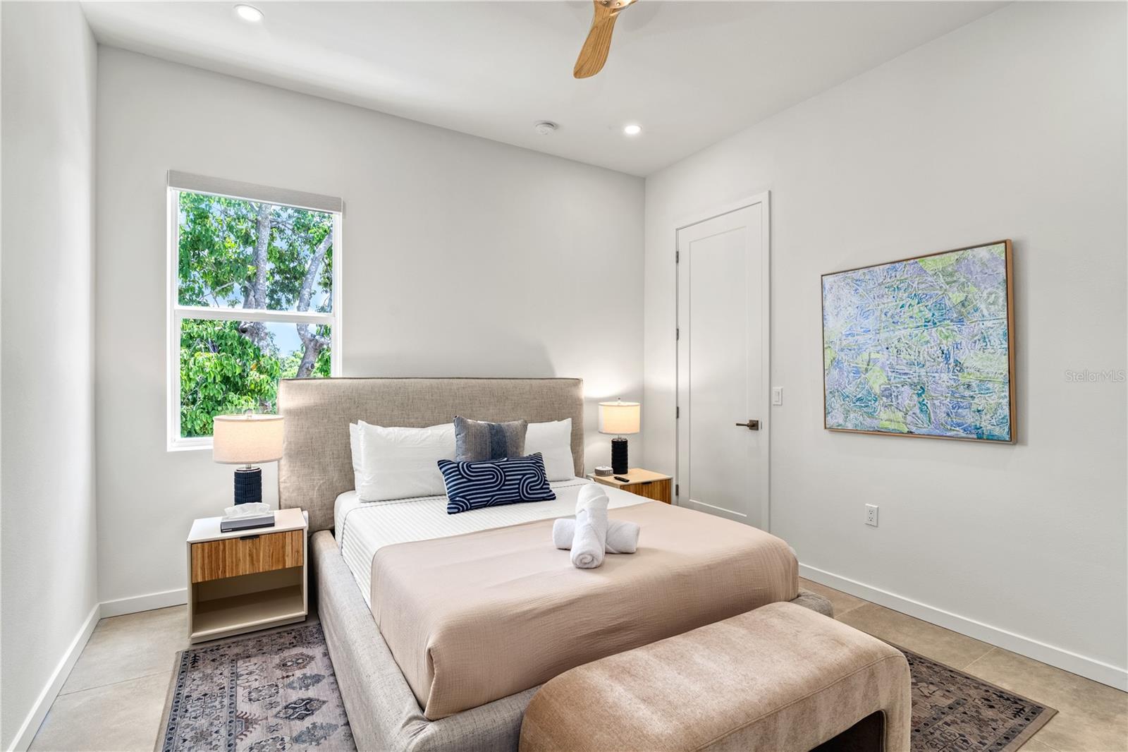 Image 32 of 57 For 2163 Waldemere Street