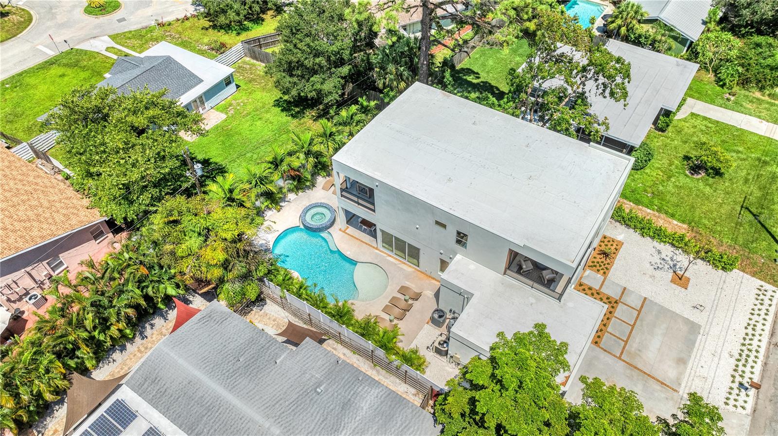 Image 57 of 57 For 2163 Waldemere Street