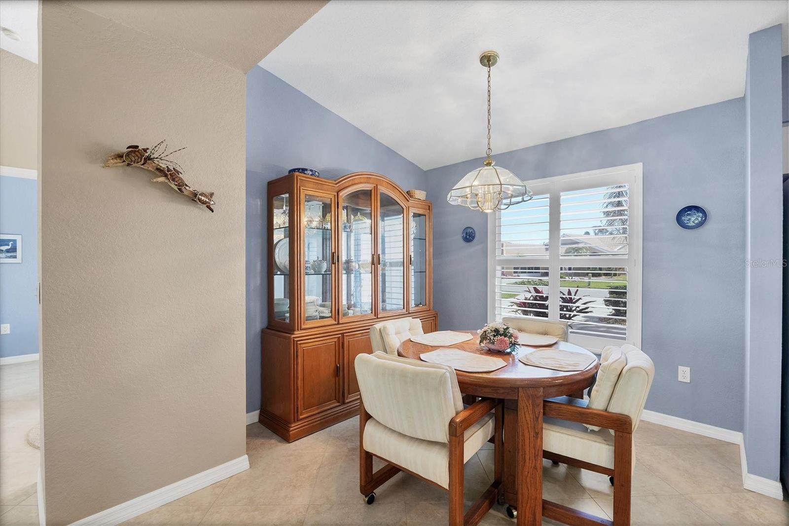 Image 11 of 63 For 8240 Parkside Dr