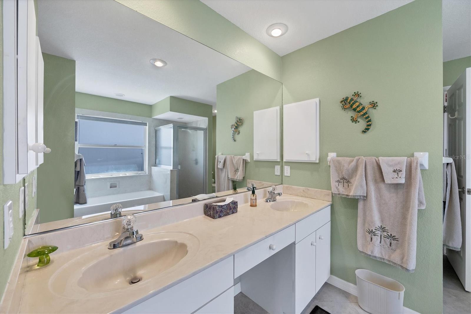 Image 20 of 63 For 8240 Parkside Dr