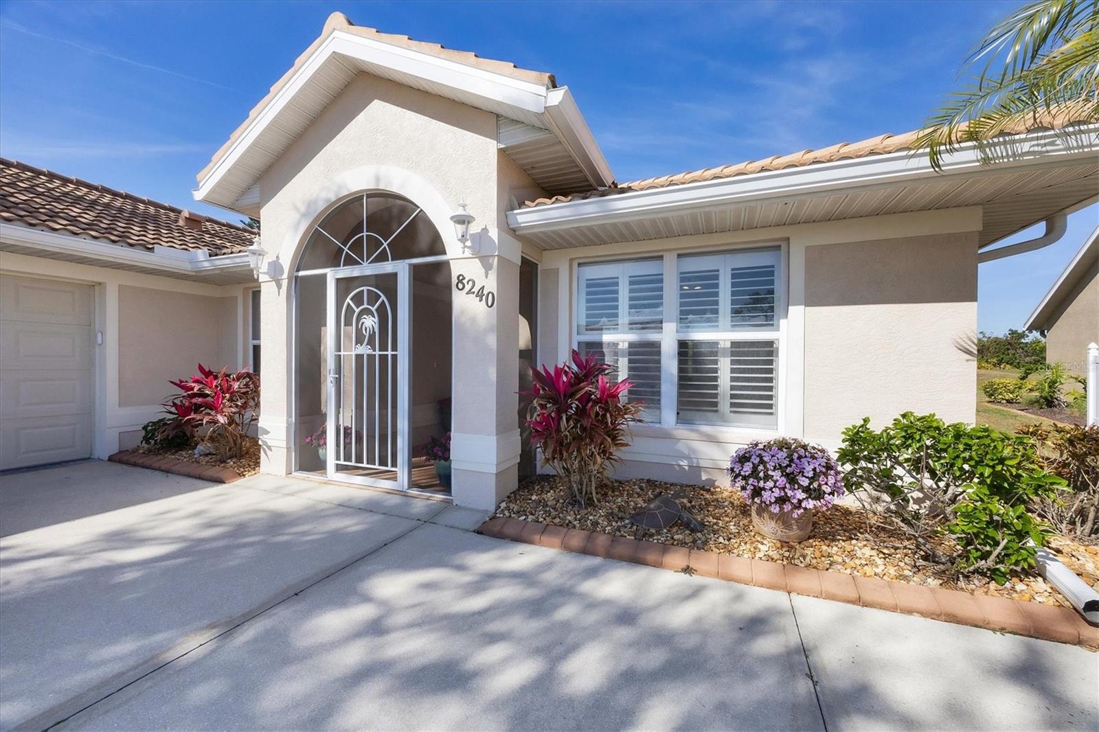 Image 3 of 63 For 8240 Parkside Dr