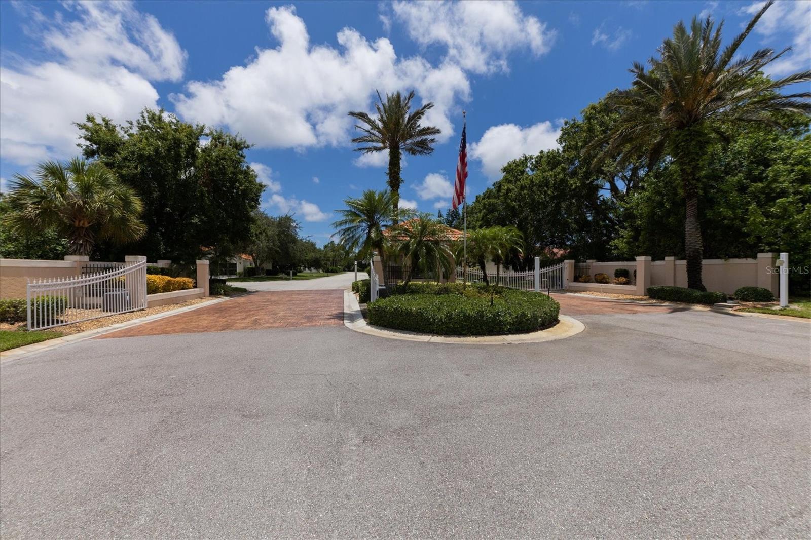 Image 46 of 63 For 8240 Parkside Dr