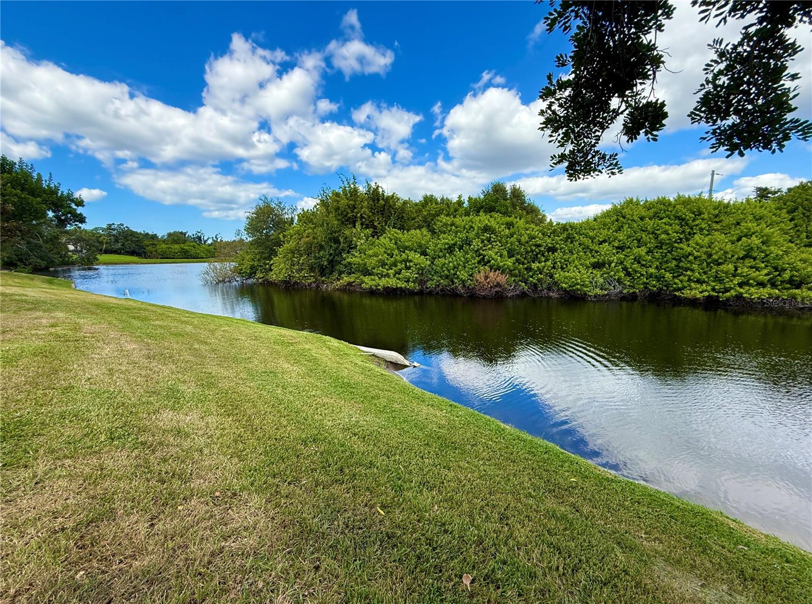 Image 13 of 63 For 621 Spring Lakes Boulevard 621