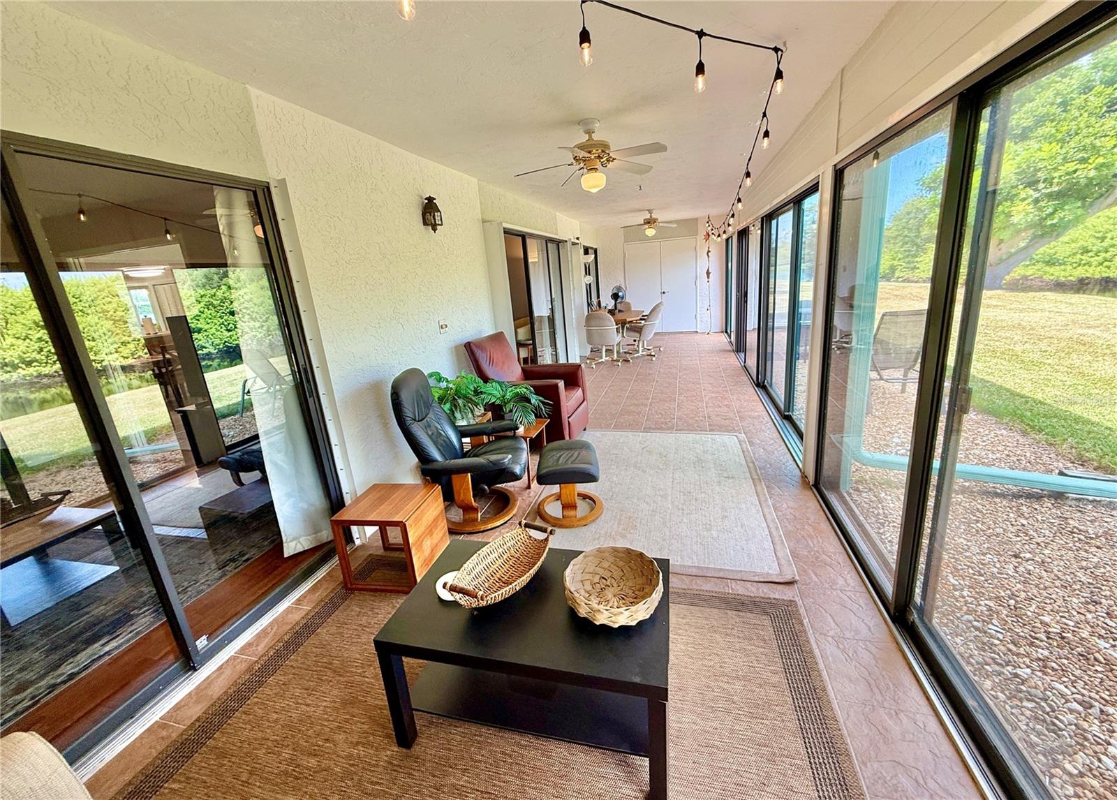 Image 19 of 63 For 621 Spring Lakes Boulevard 621