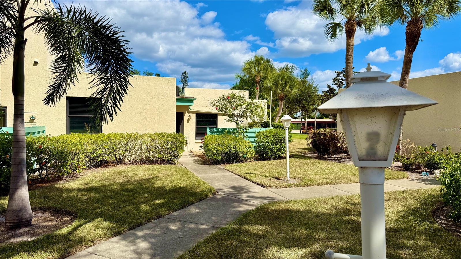 Image 2 of 63 For 621 Spring Lakes Boulevard 621