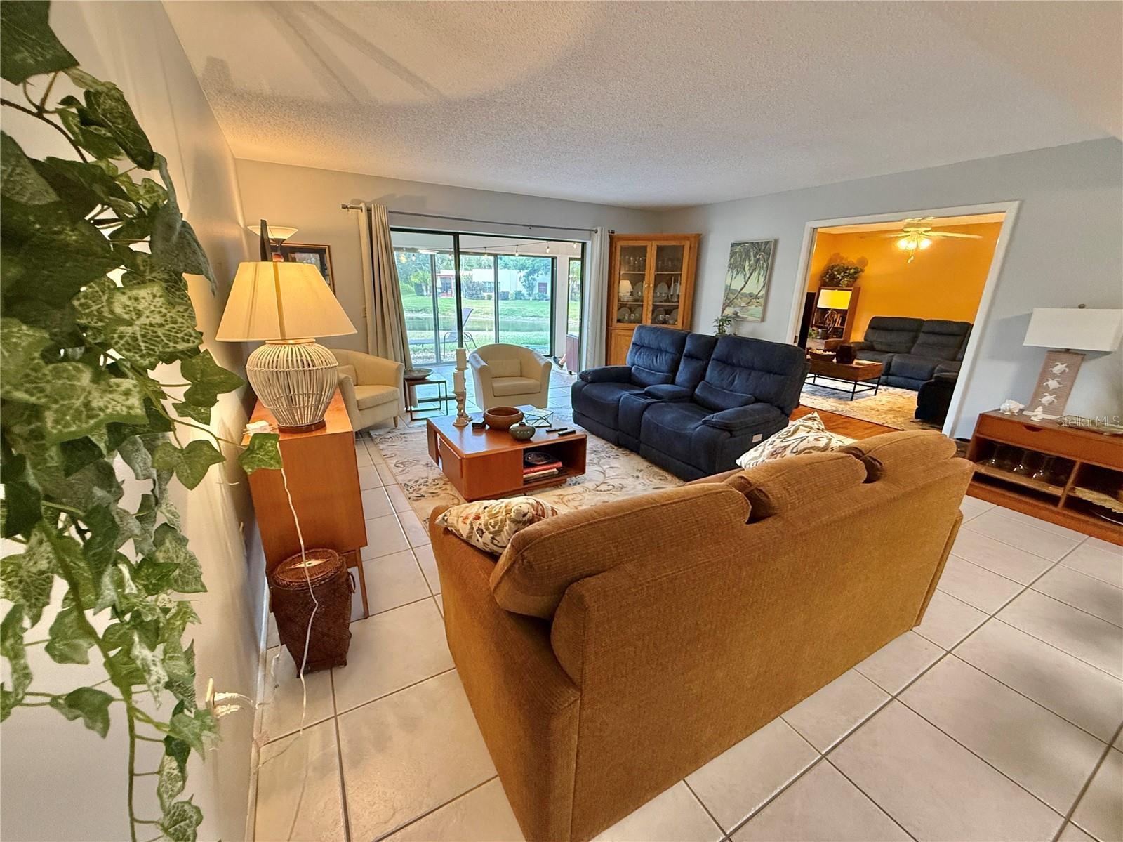 Image 40 of 63 For 621 Spring Lakes Boulevard 621