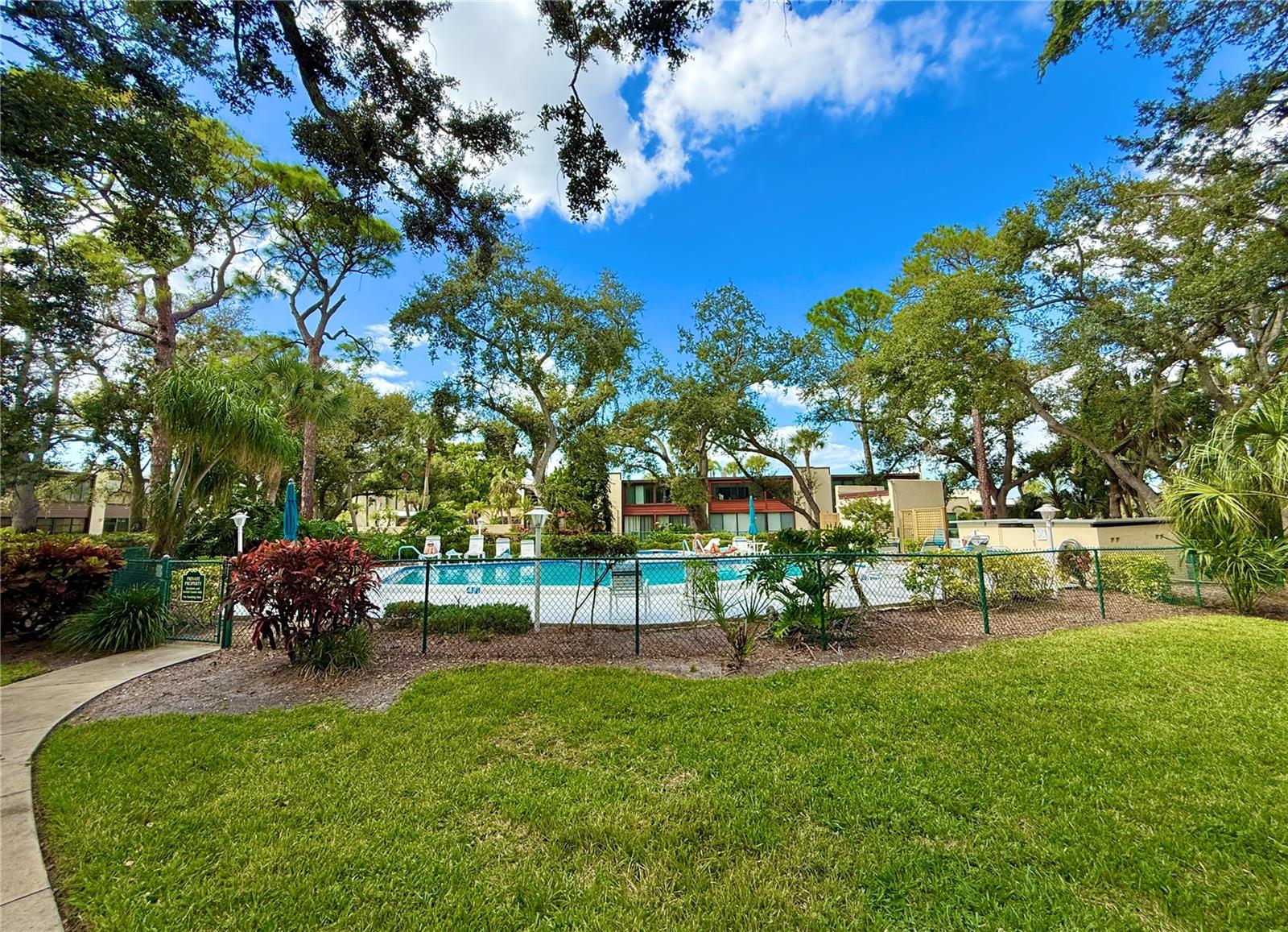 Image 59 of 63 For 621 Spring Lakes Boulevard 621