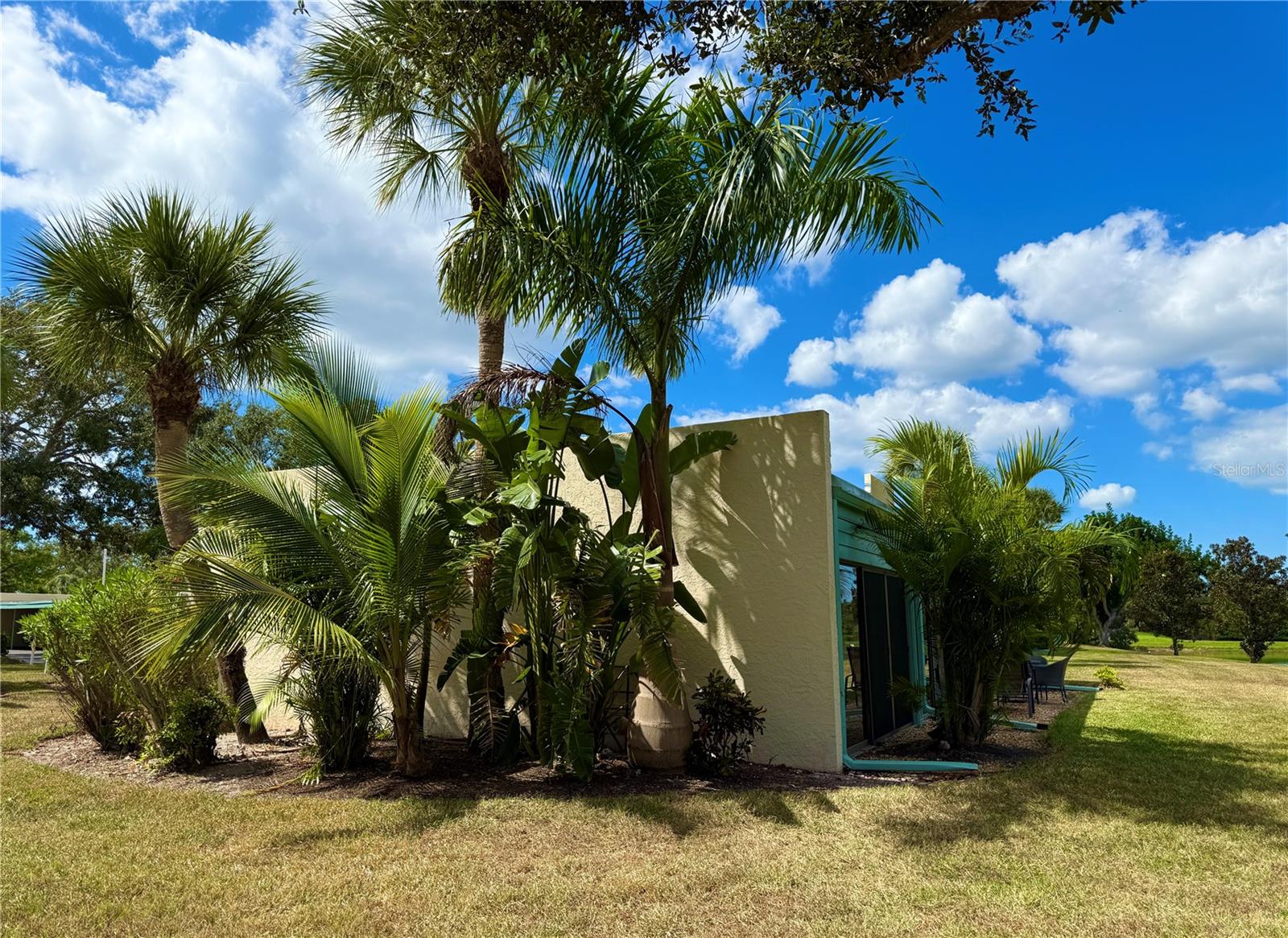 Image 8 of 63 For 621 Spring Lakes Boulevard 621