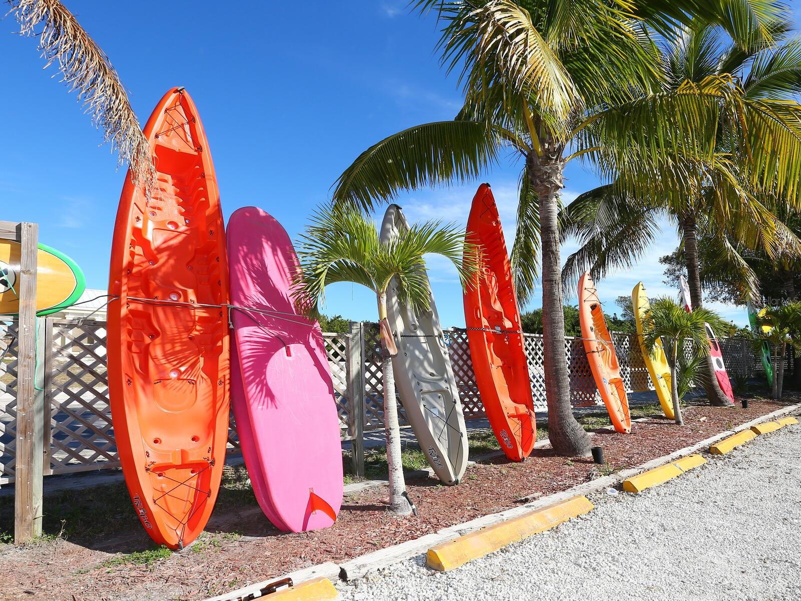 Image 41 of 49 For 18 Casey Key Road