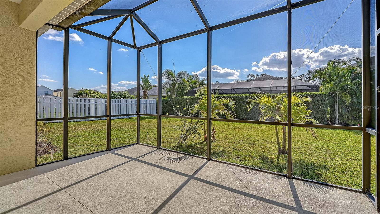 Image 22 of 29 For 4620 Whispering Leaves Drive