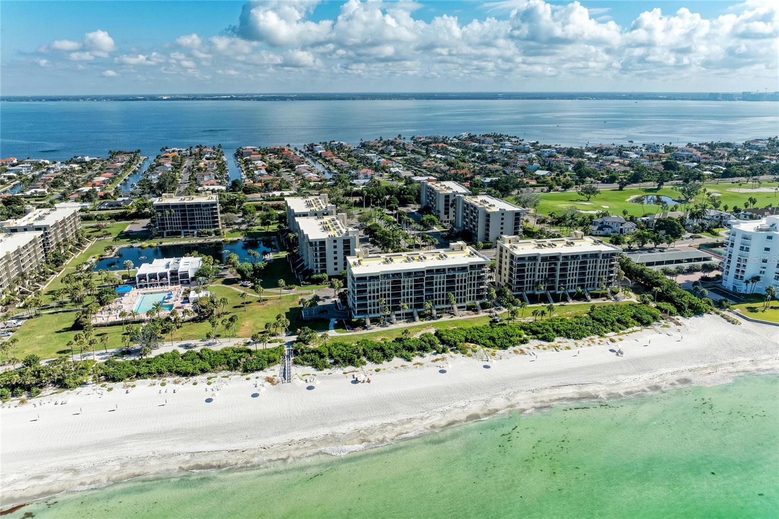 Image 72 of 77 For 1065 Gulf Of Mexico Drive 201