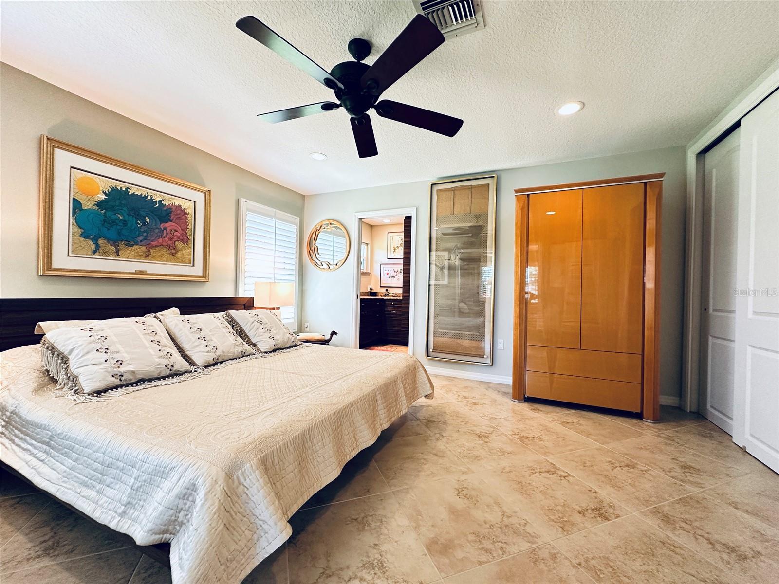 Image 32 of 66 For 5455 Golf Pointe Drive 5455