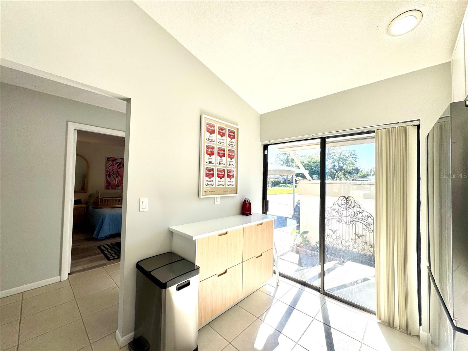 Image 9 of 73 For 5222 Myrtle  9
