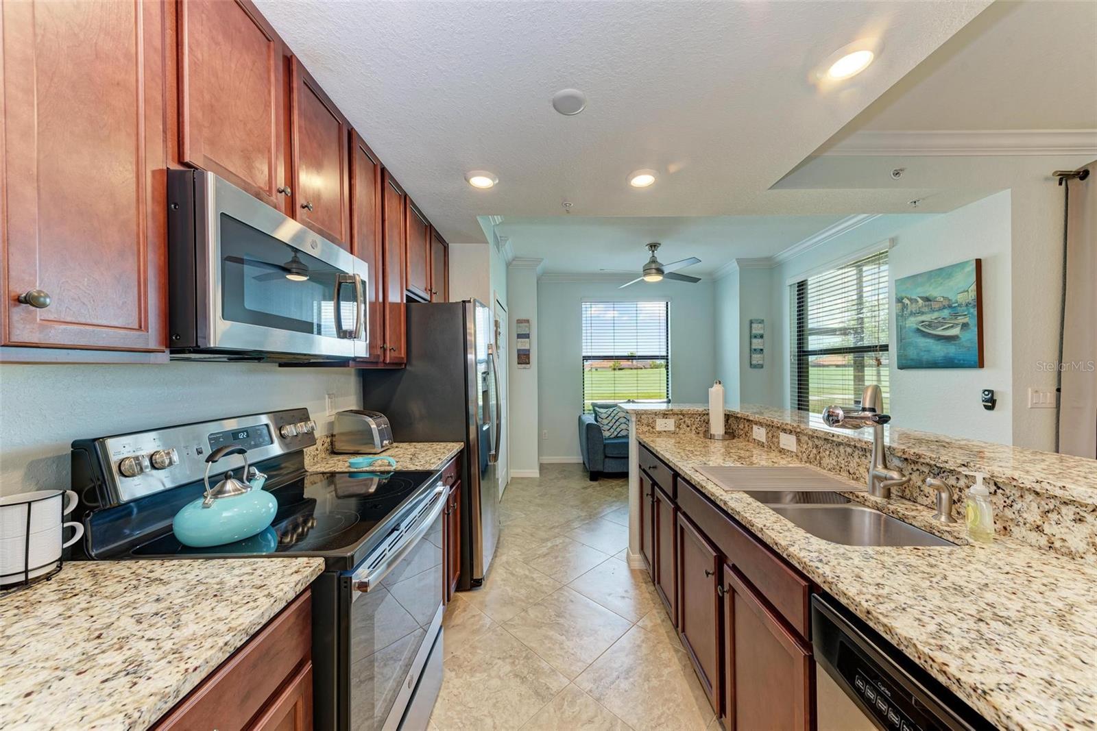 Image 13 of 44 For 5517 Palmer Circle 104