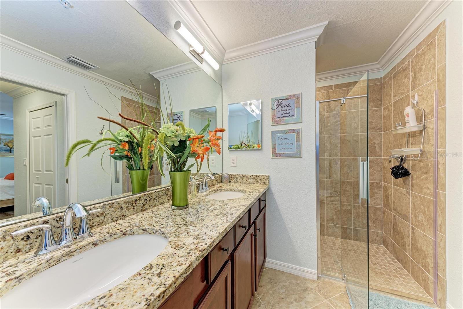 Image 21 of 44 For 5517 Palmer Circle 104