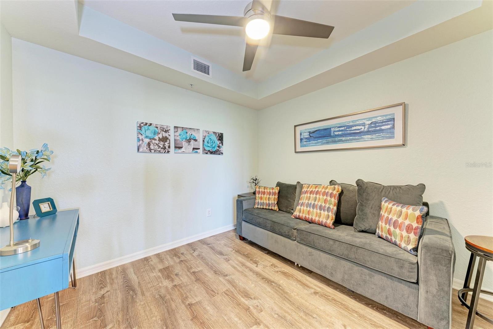 Image 22 of 44 For 5517 Palmer Circle 104