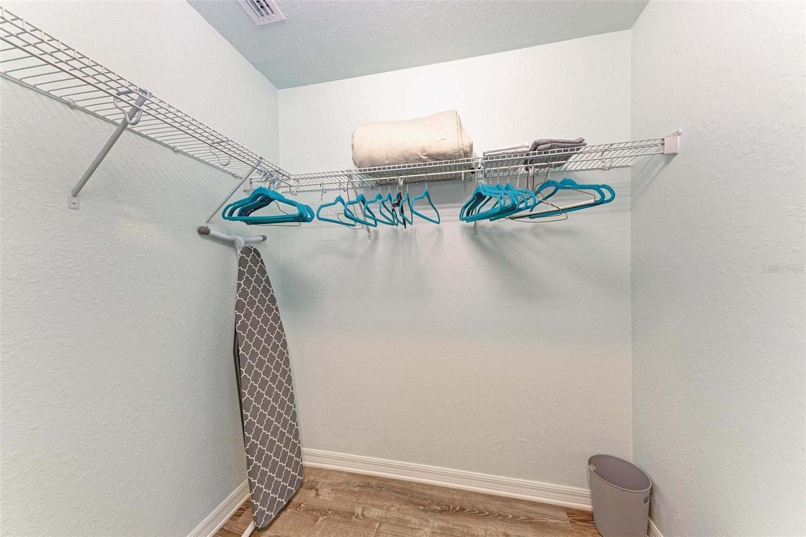 Image 27 of 44 For 5517 Palmer Circle 104