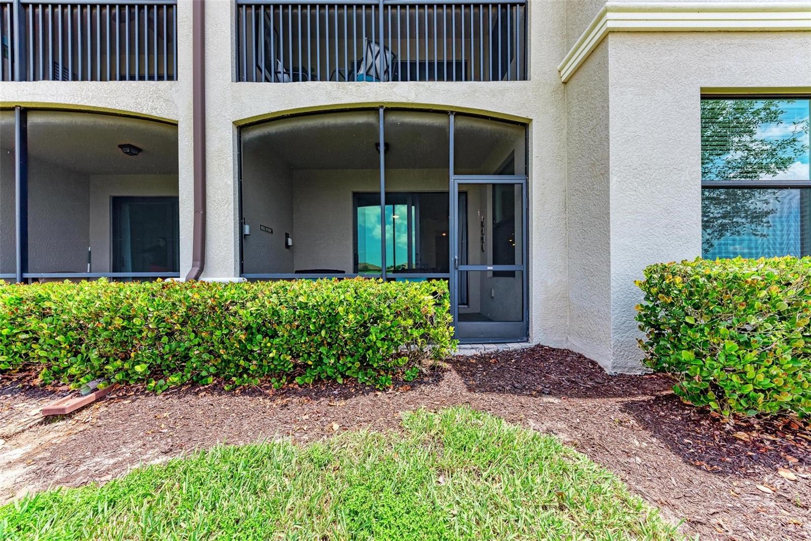 Image 5 of 44 For 5517 Palmer Circle 104