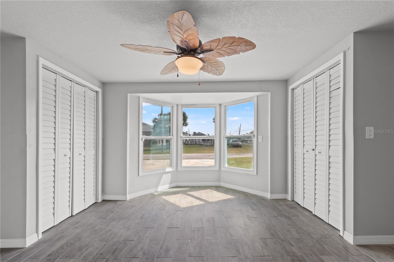 Image 14 of 42 For 13725 Mattix Avenue