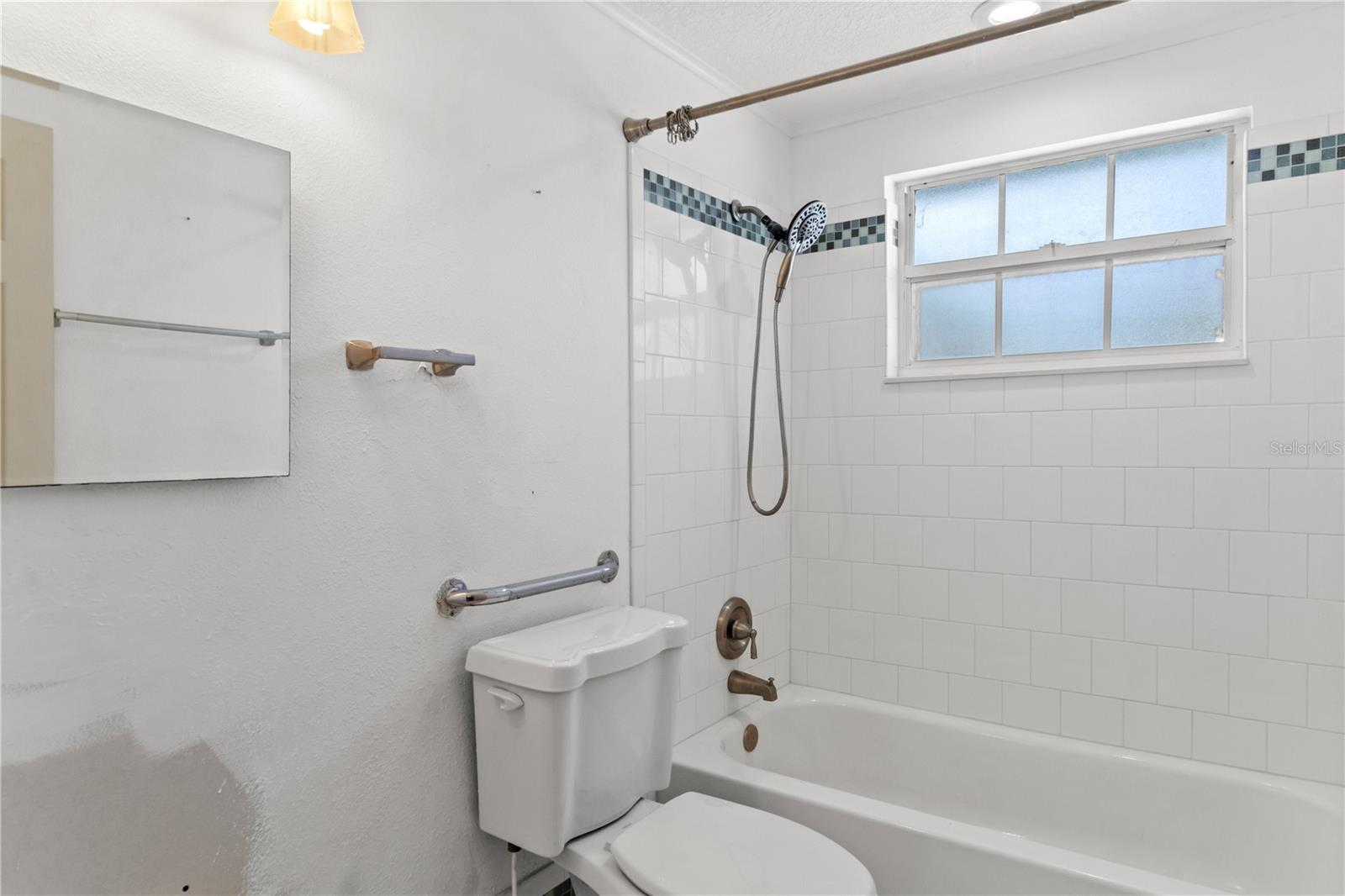 Image 16 of 42 For 13725 Mattix Avenue