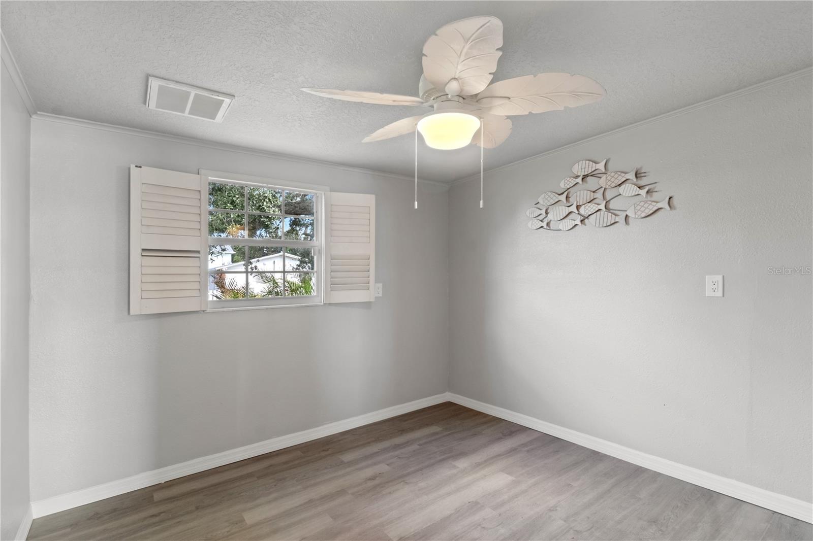 Image 19 of 42 For 13725 Mattix Avenue