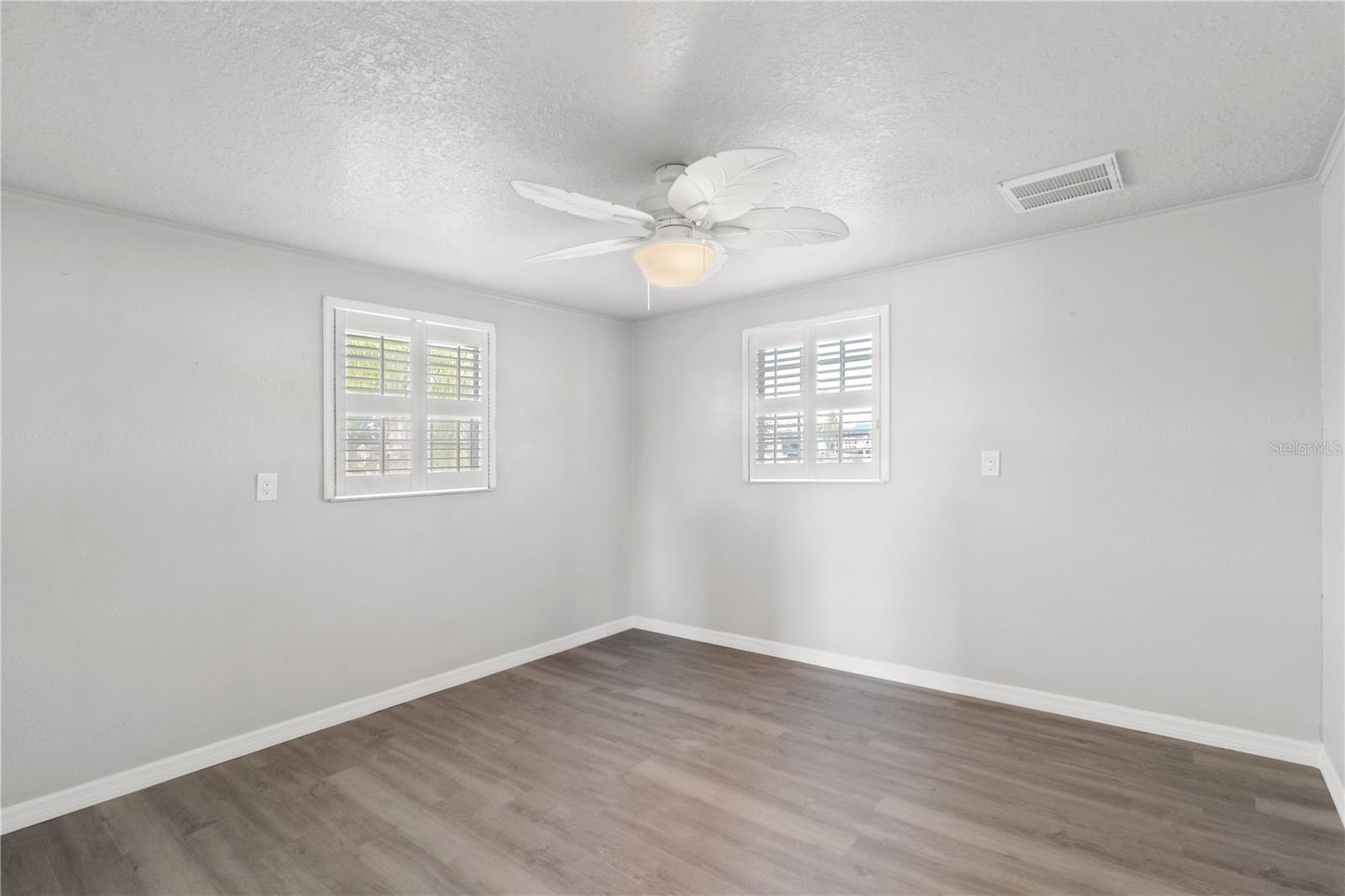 Image 20 of 42 For 13725 Mattix Avenue