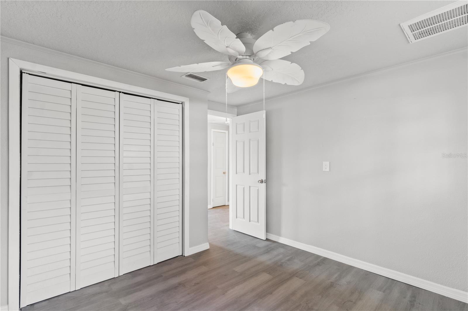 Image 21 of 42 For 13725 Mattix Avenue