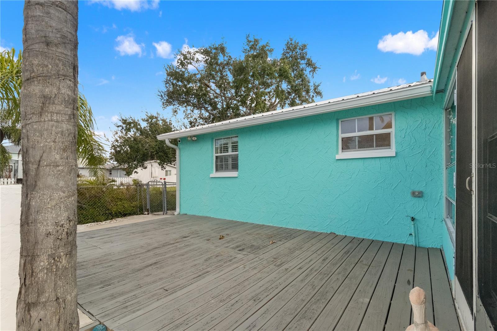 Image 22 of 42 For 13725 Mattix Avenue