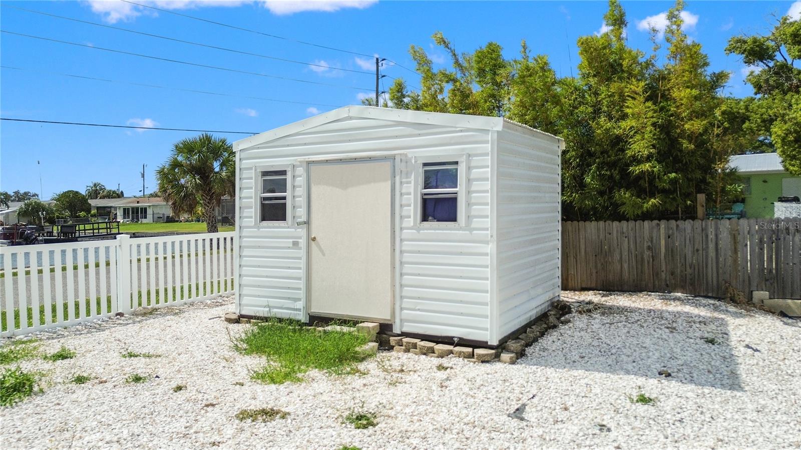 Image 25 of 42 For 13725 Mattix Avenue