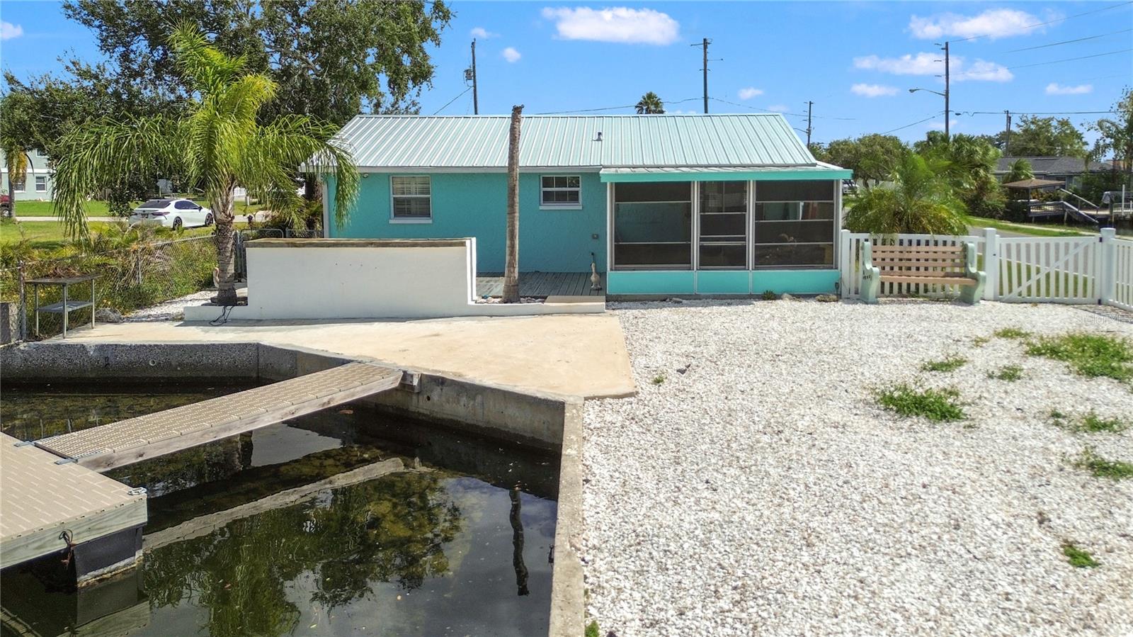 Image 26 of 42 For 13725 Mattix Avenue