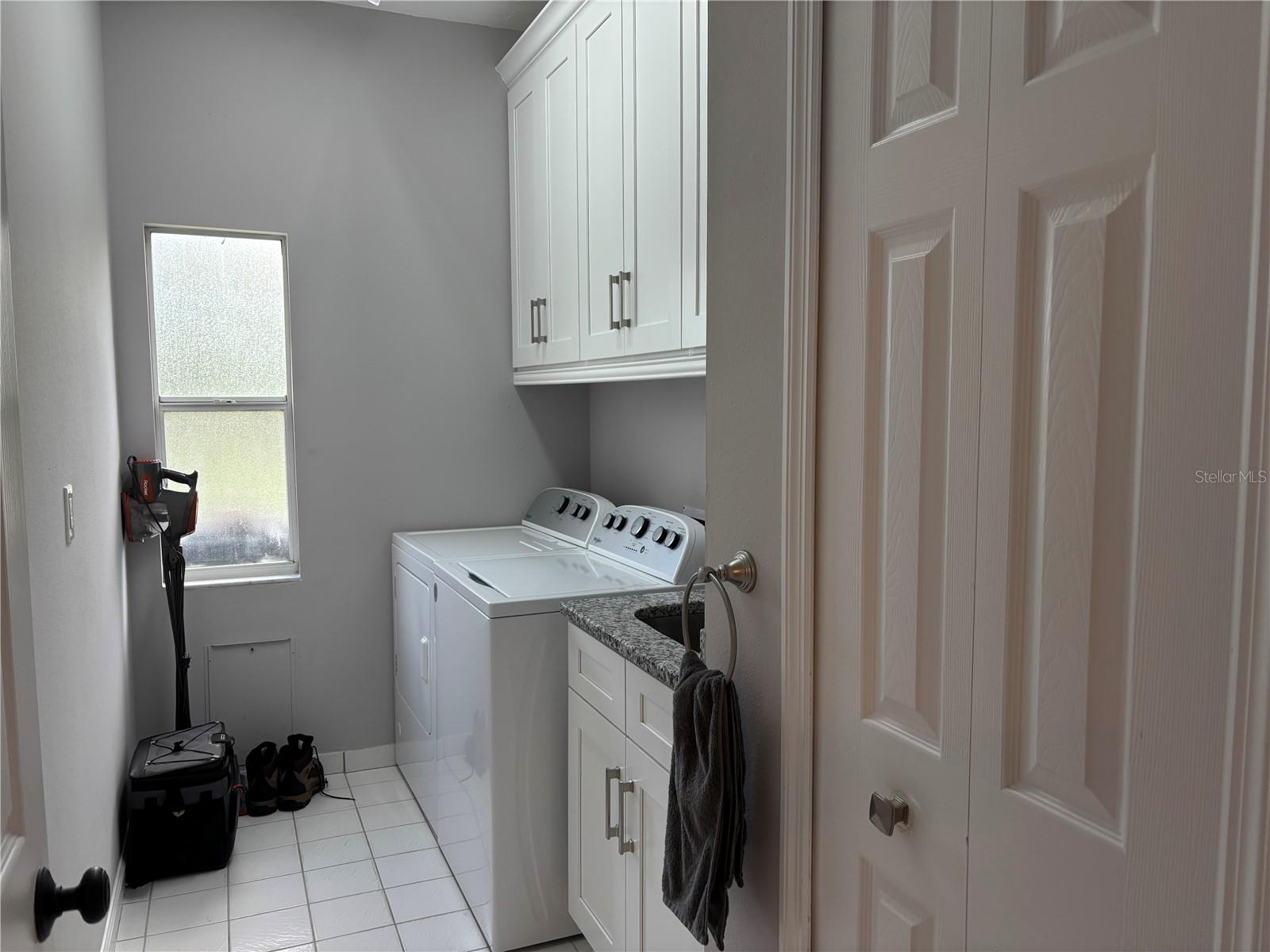 Image 40 of 61 For 1950 Bern Creek Loop