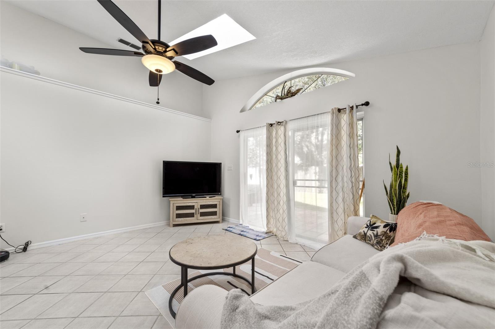 Image 10 of 26 For 1008 Country Cove Court