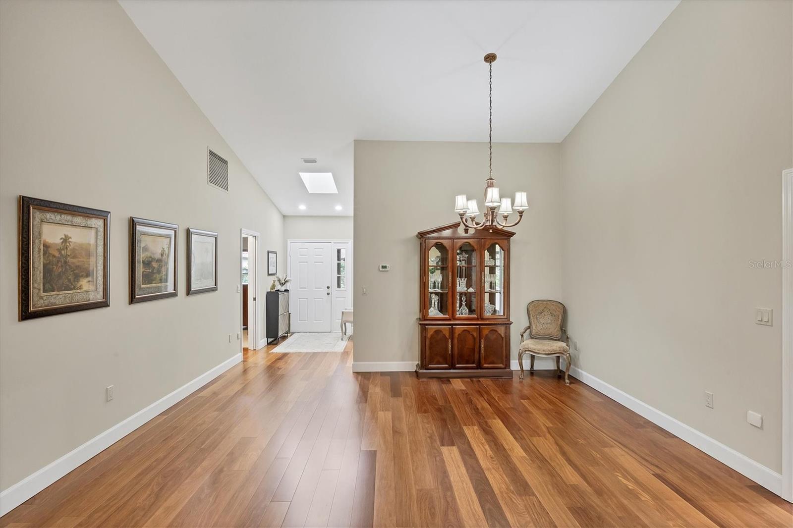 Image 10 of 94 For 7254 Oak Moss Drive 72