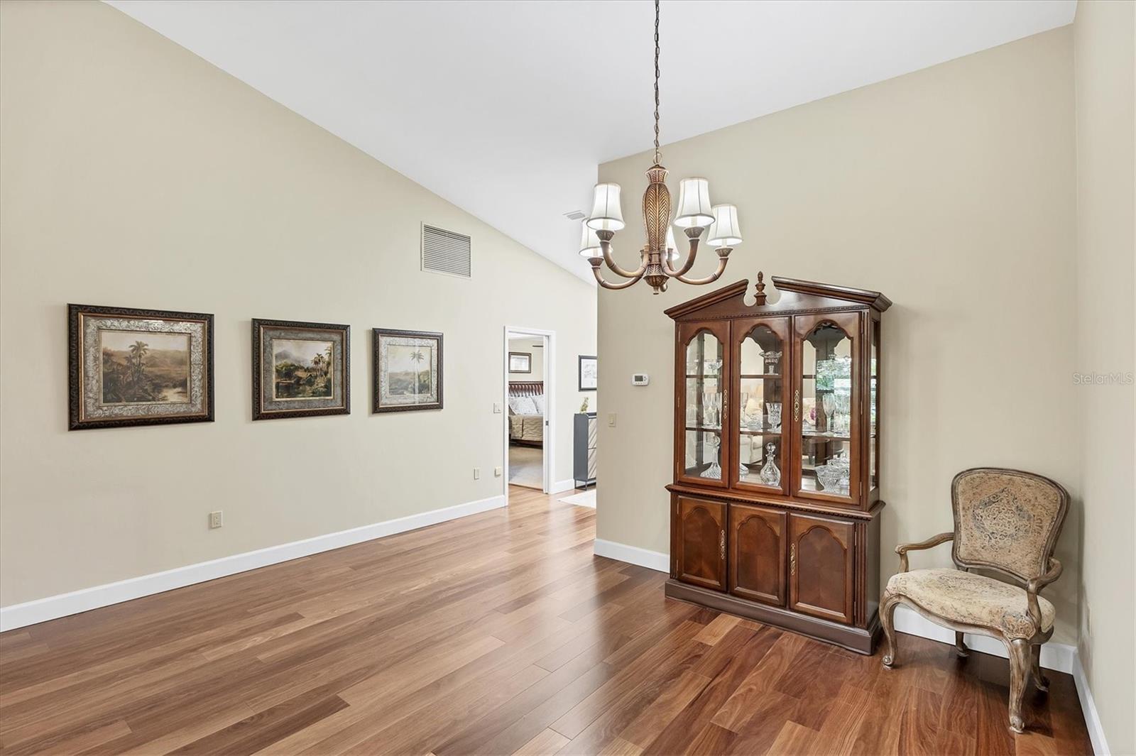 Image 11 of 94 For 7254 Oak Moss Drive 72