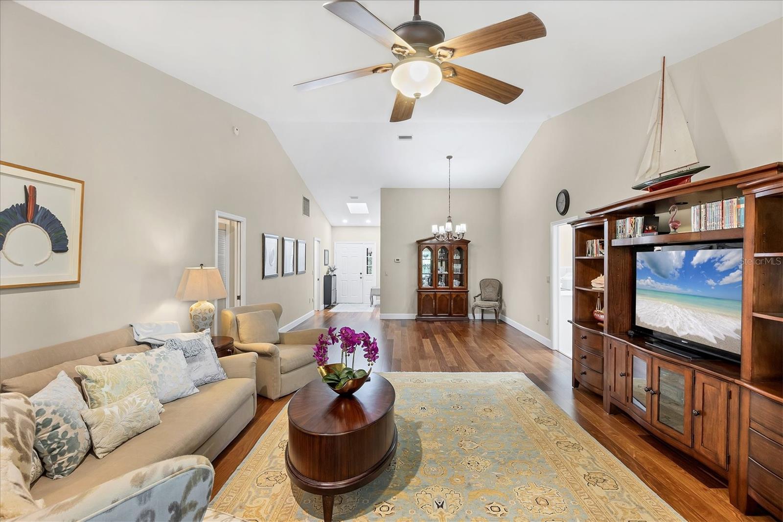 Image 18 of 94 For 7254 Oak Moss Drive 72