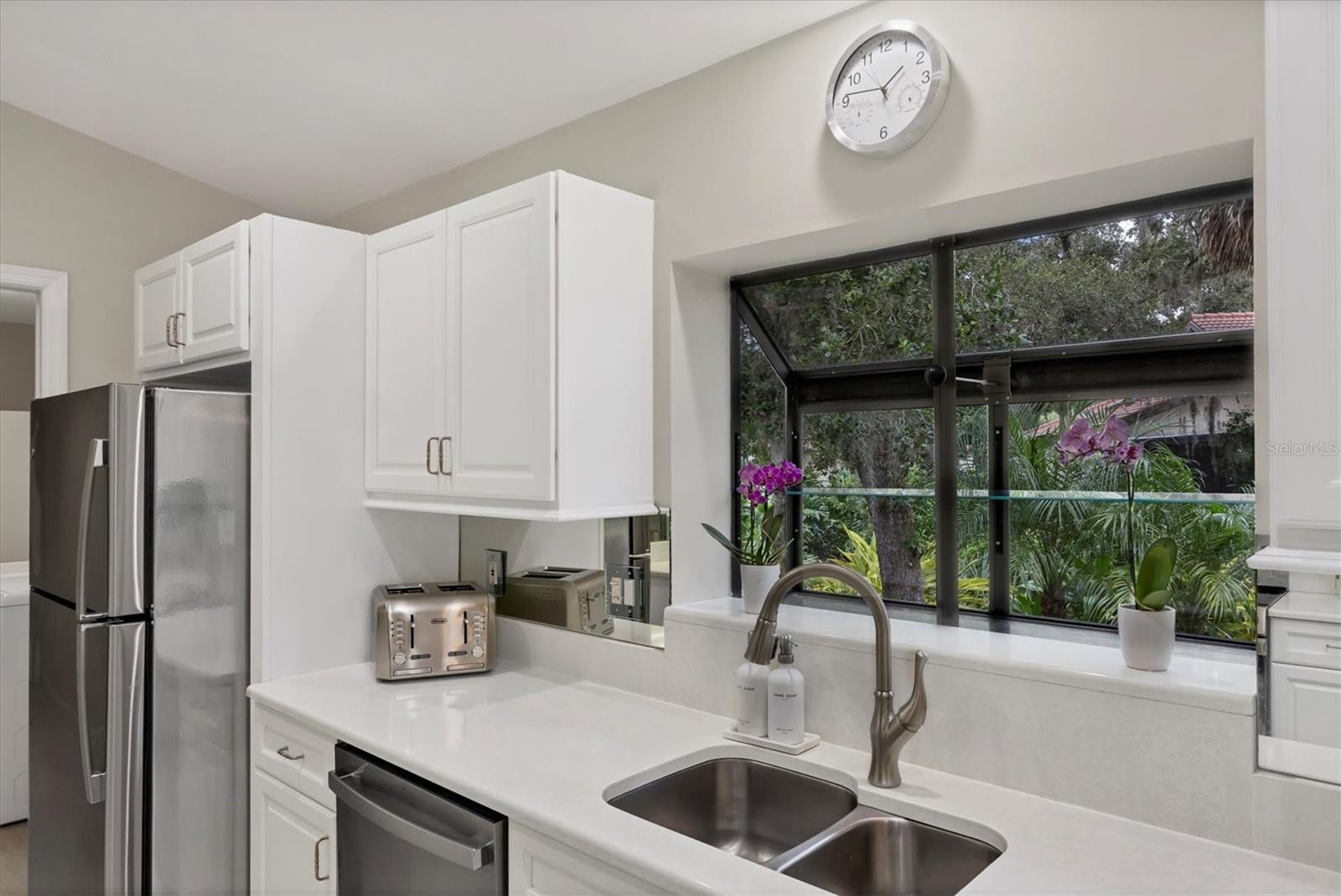 Image 23 of 94 For 7254 Oak Moss Drive 72