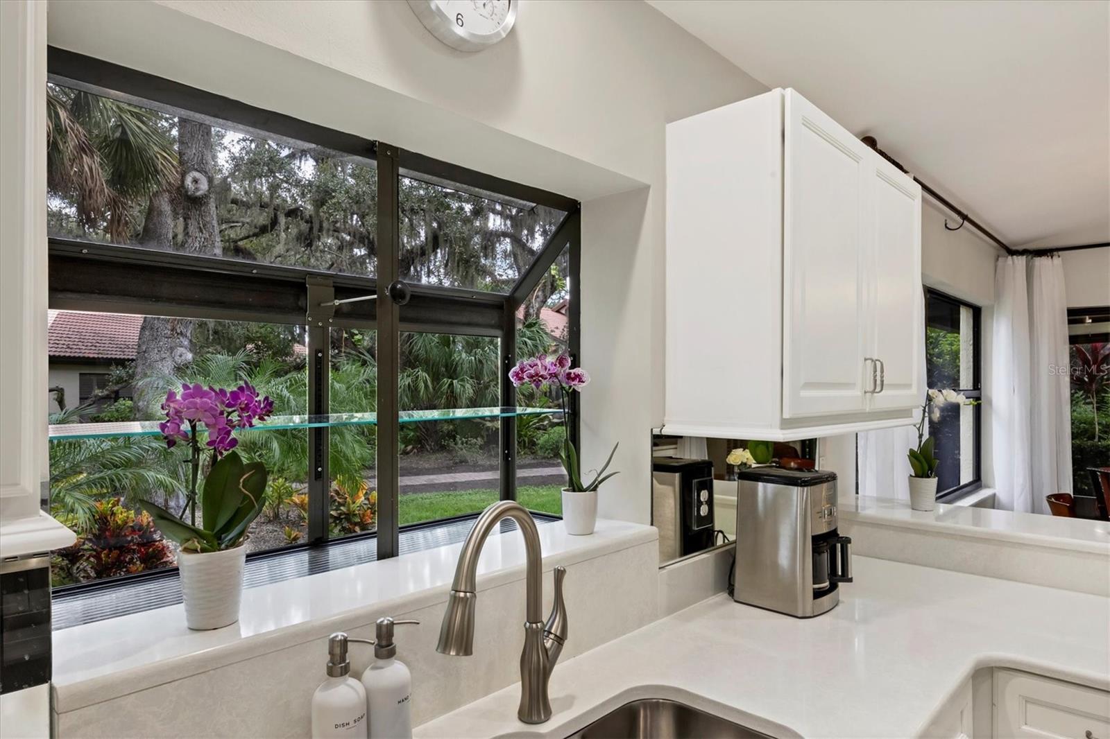 Image 24 of 94 For 7254 Oak Moss Drive 72