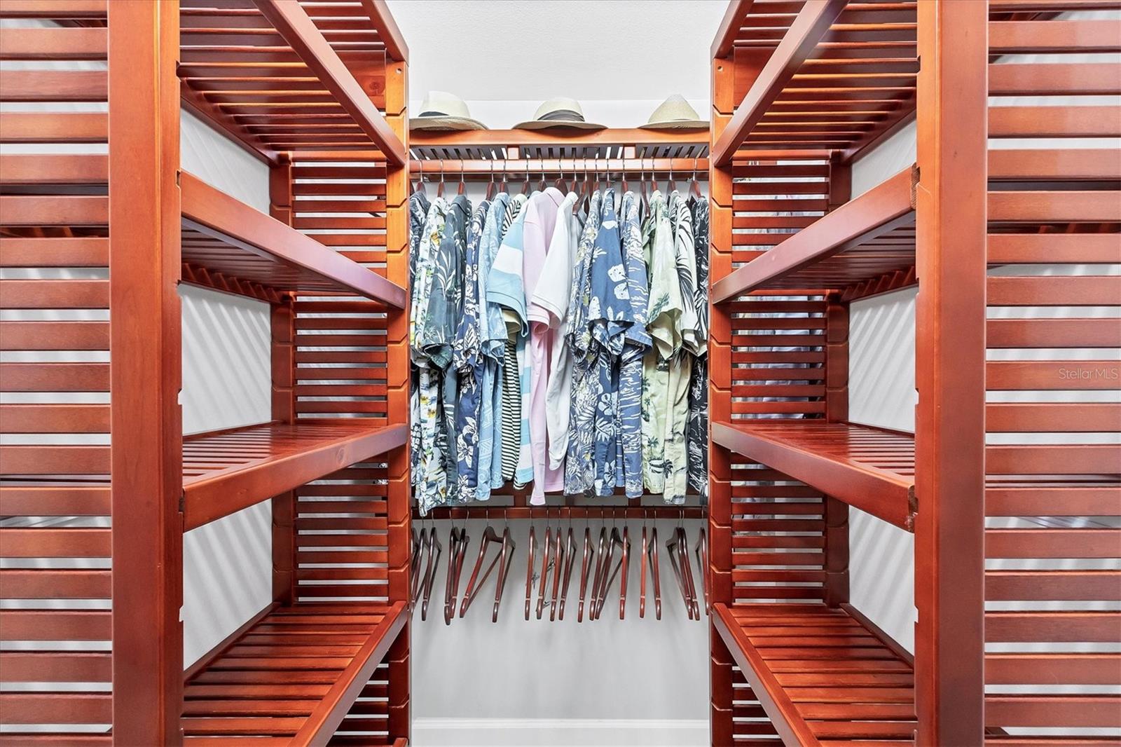 Image 40 of 94 For 7254 Oak Moss Drive 72